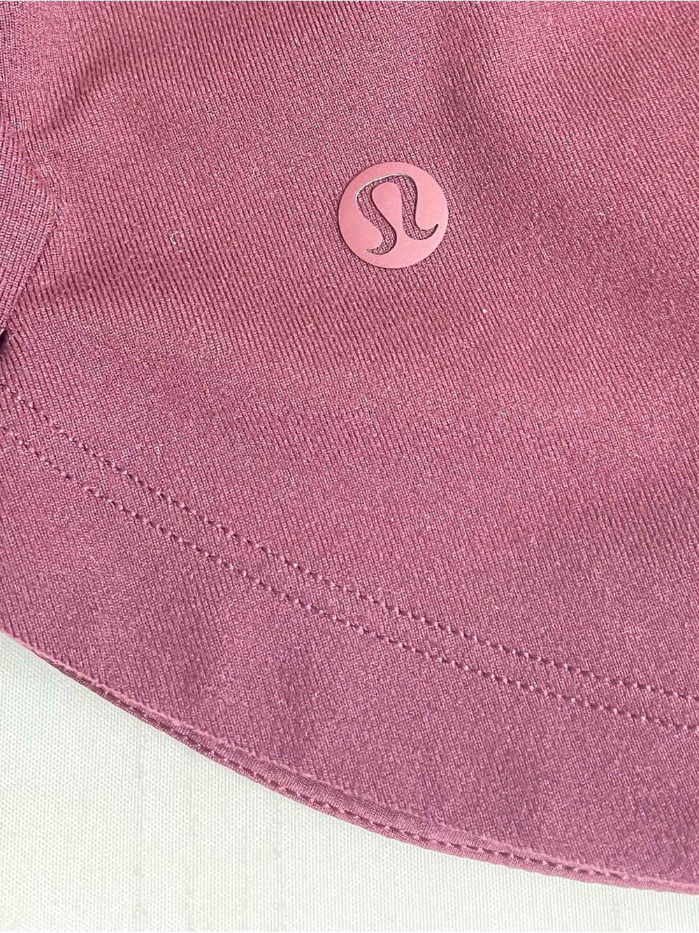 Lululemon Soft Jersey Mid-Rise Curved-Hem
Short 3" Women’s Size L (Garnet) - Picture 11 of 16